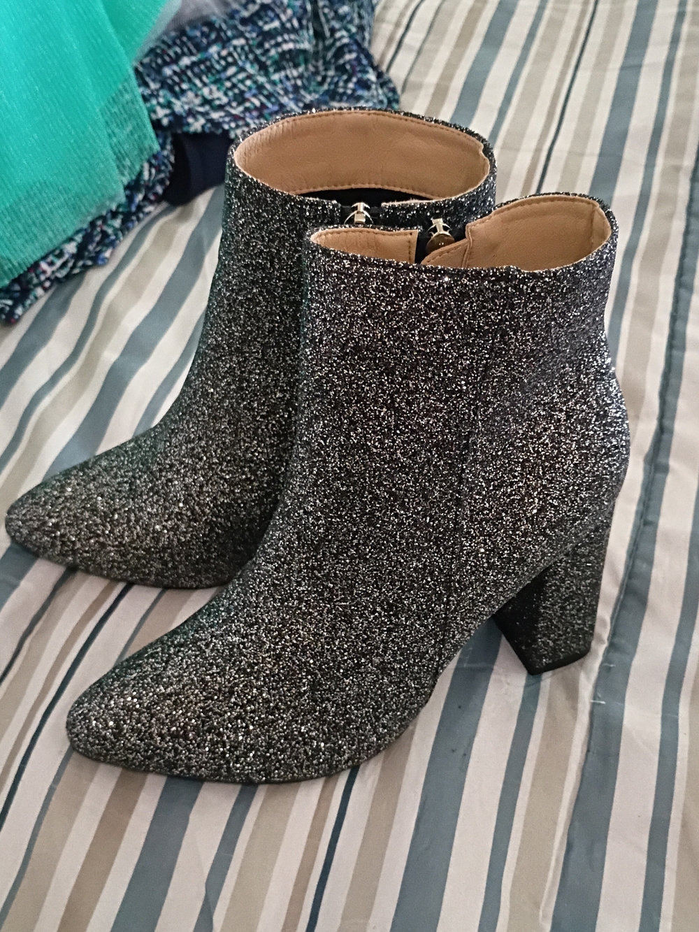 Sparkle Pointed Toe Ankle Boots - Silver Glitter